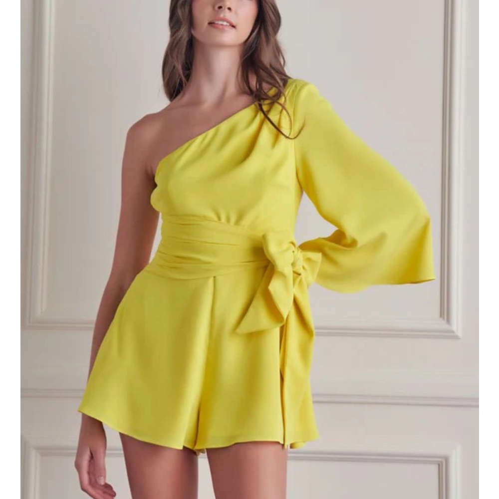 New Do+Be Yellow One-Shoulder Romper